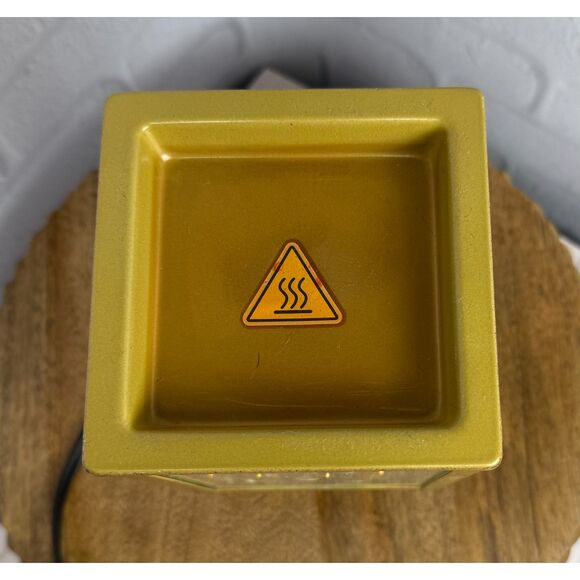 Scentsy Glimmer and Glow Scentsy Wax Warmer, Gently Used - Retail $65 - Picture 5 of 8